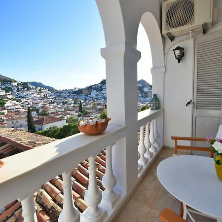 Feel At Home - Family House In Hydra المظهر الخارجي الصورة
