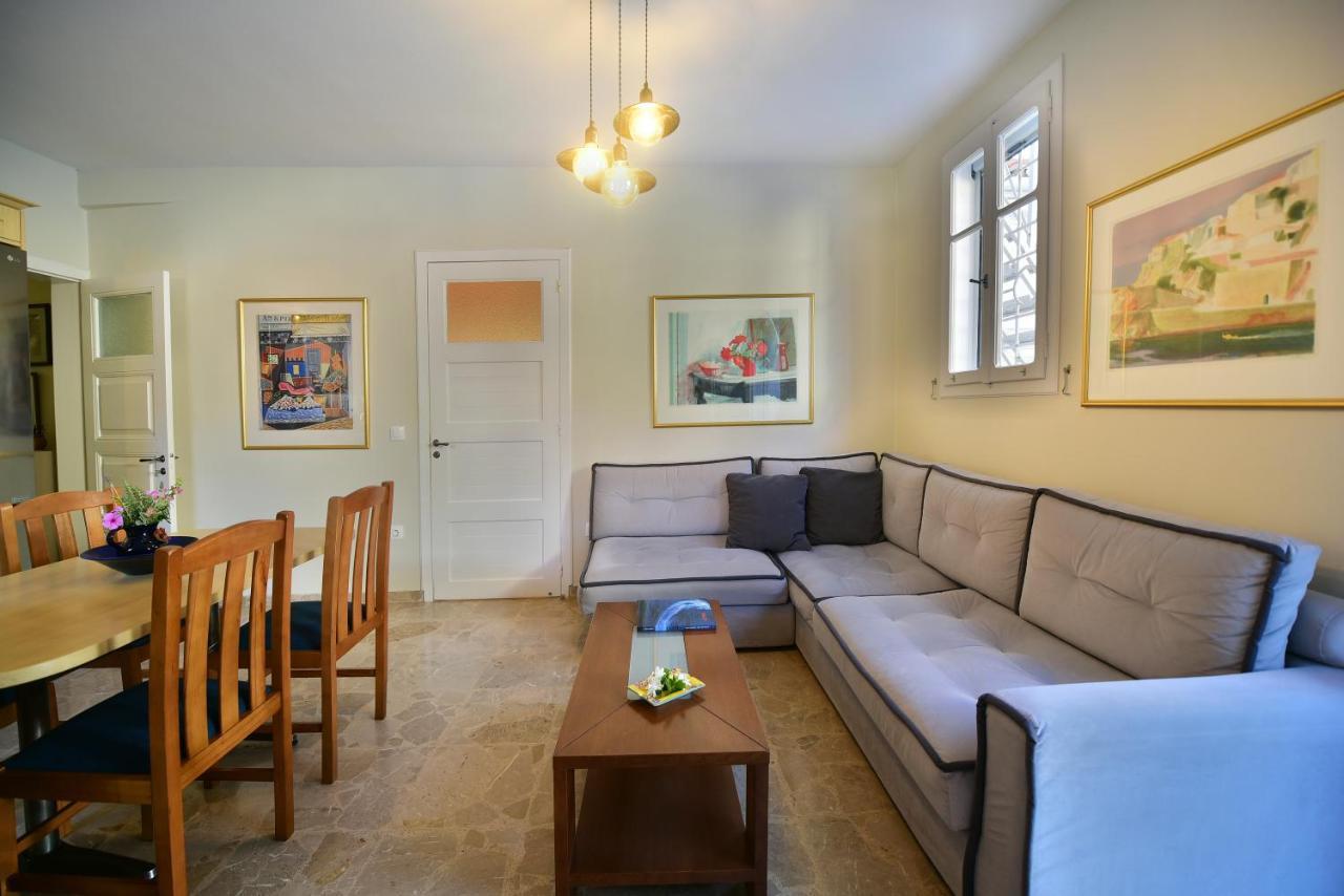 Feel At Home - Family House In Hydra المظهر الخارجي الصورة