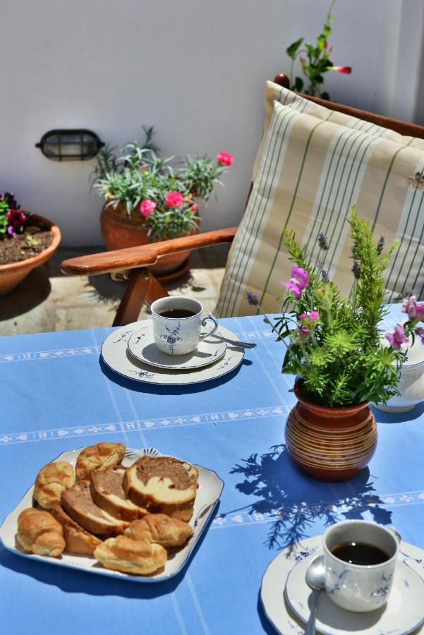 Feel At Home - Family House In Hydra المظهر الخارجي الصورة