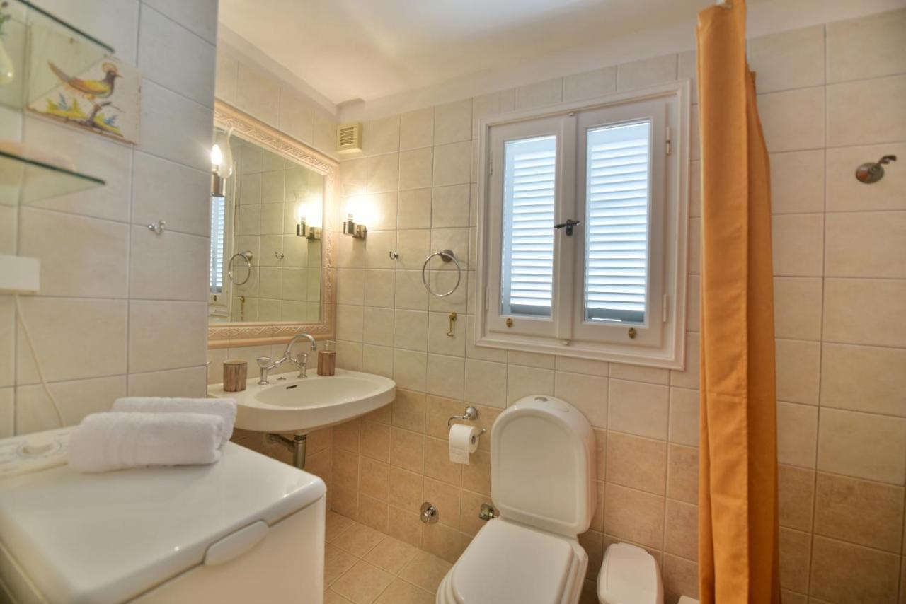 Feel At Home - Family House In Hydra المظهر الخارجي الصورة
