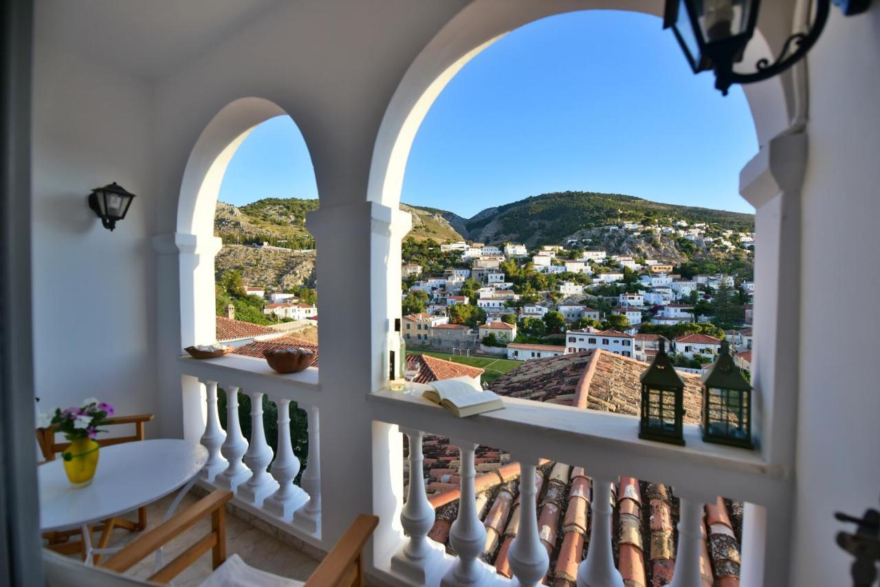 Feel At Home - Family House In Hydra المظهر الخارجي الصورة